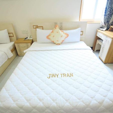 Jiny Tran Hotel Duong Dong  Buitenkant foto
