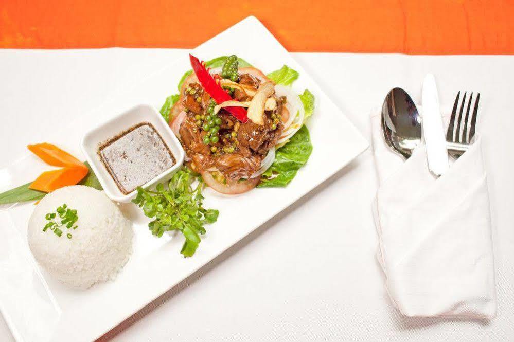 Jiny Tran Hotel Duong Dong  Buitenkant foto