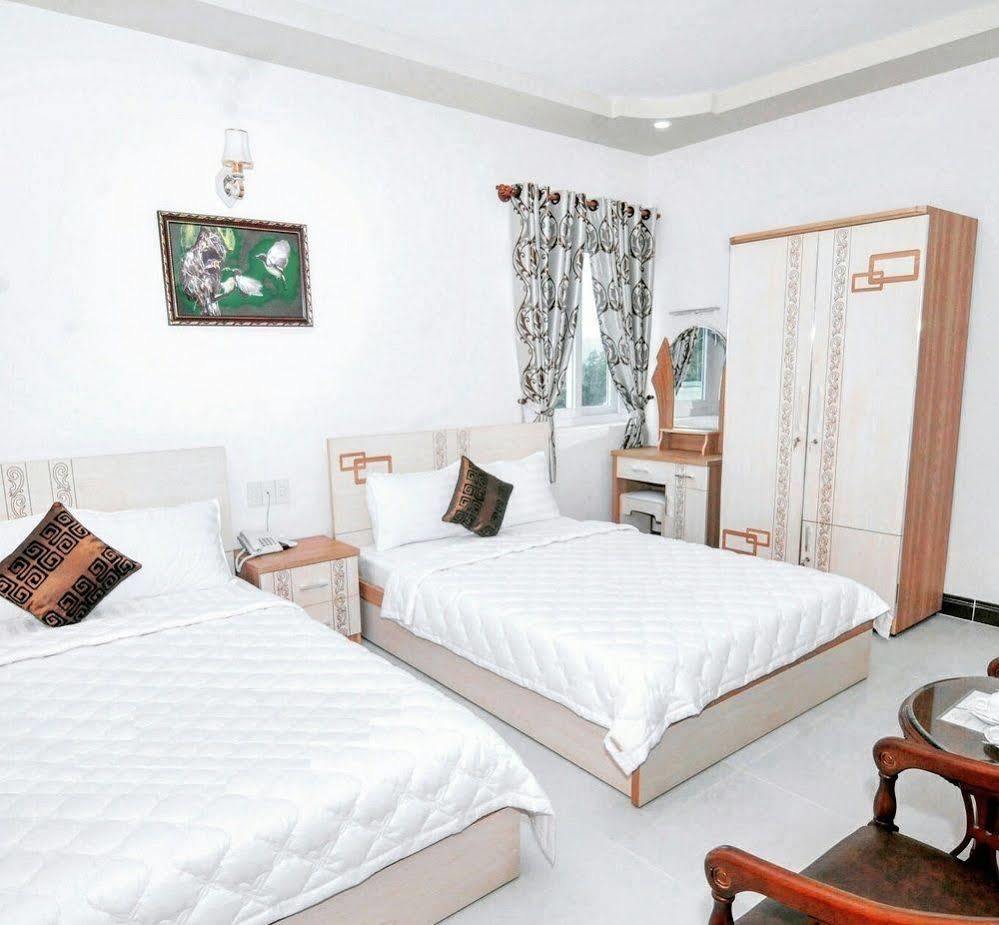 Jiny Tran Hotel Duong Dong  Buitenkant foto