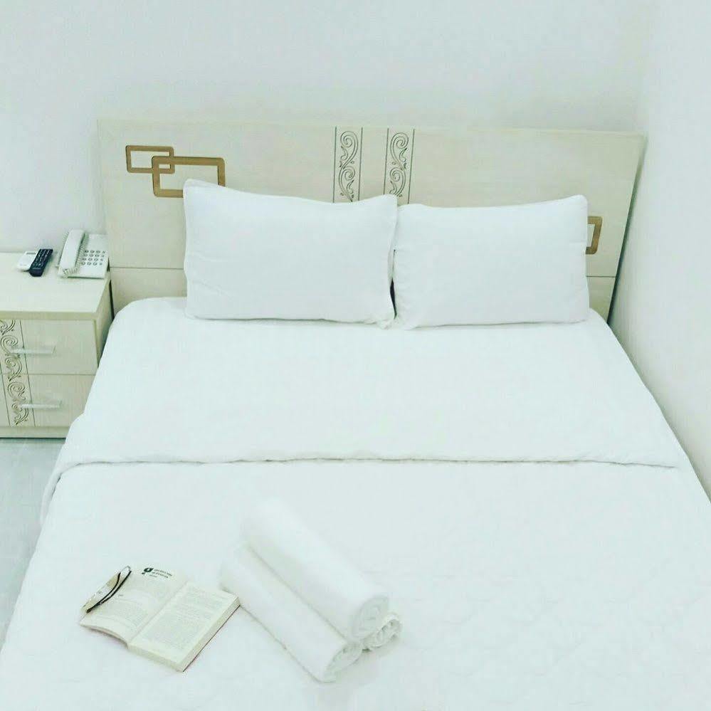 Jiny Tran Hotel Duong Dong  Buitenkant foto