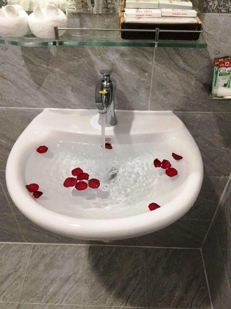 Jiny Tran Hotel Duong Dong  Buitenkant foto